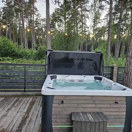 Kolkas Pirtsmaja Piekrastes 펜션 콜카