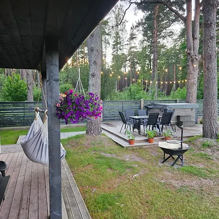 펜션 Kolkas Pirtsmaja Piekrastes *